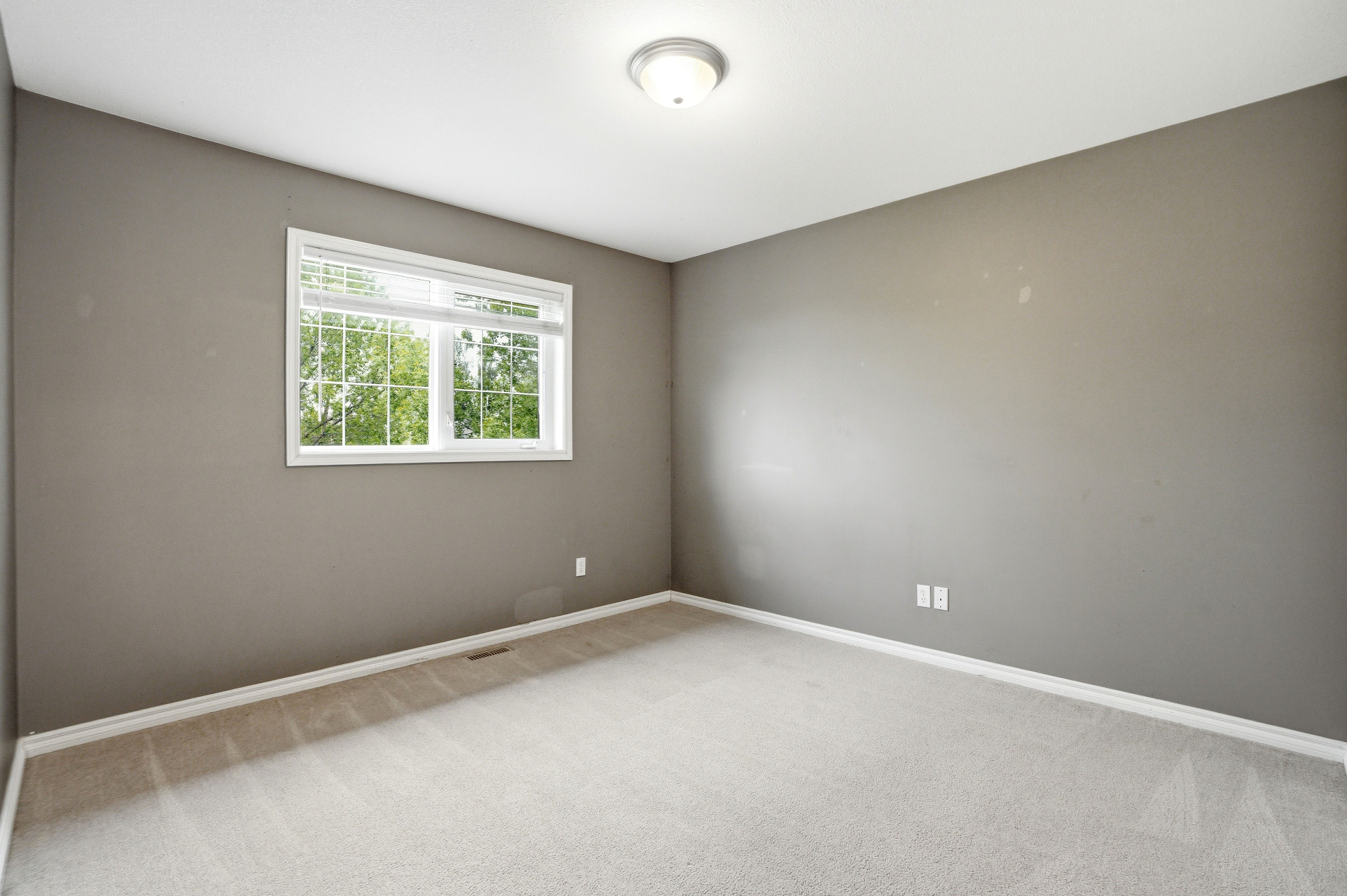 Briarwood 联排别墅｜边套3房2卫单车库-21-138 Banyan Cres——林与唐地产 - 8